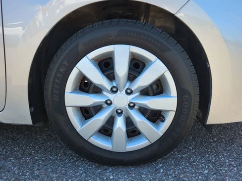 Certified 2018 Toyota Corolla LE image 11