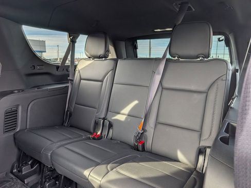 Used 2024 GMC Yukon XL Denali image 13