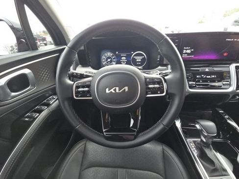 Used 2023 Kia Sorento SX image 28
