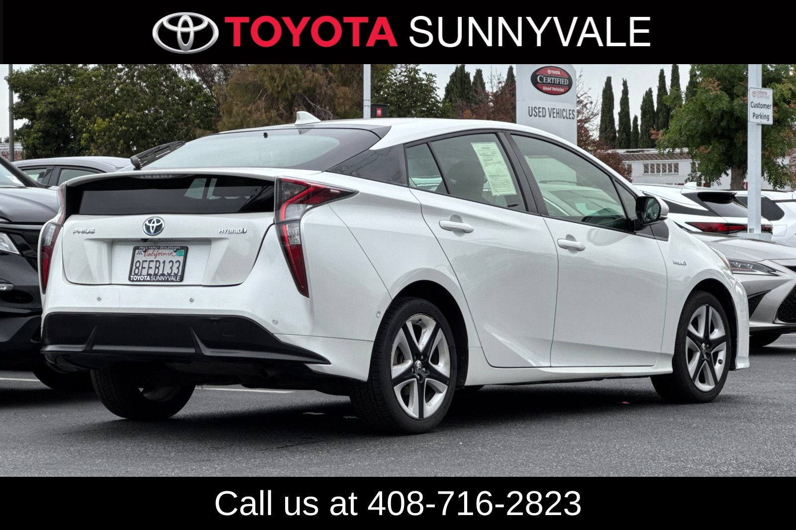 Certified 2018 Toyota Prius Three Touring FWD image 7
