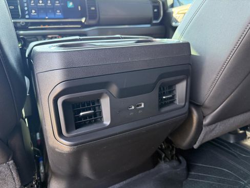 Used 2025 Chevrolet Silverado 1500 LT Trail Boss w/ Convenience Package II AWD/4WD image 31