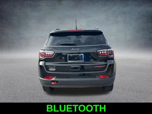 Certified 2022 Jeep Compass Trailhawk w/ Sun and Sound Group AWD/4WD image 5