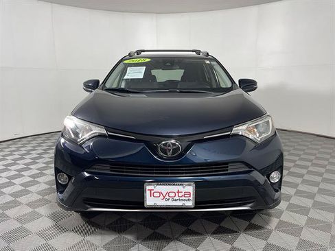 Used 2018 Toyota RAV4 XLE AWD/4WD image 2