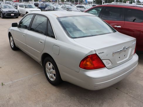 Used 2002 Toyota Avalon XL FWD image 7