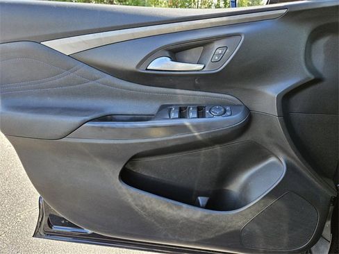 Used 2024 Buick Envista Sport Touring w/ Convenience I Package image 30