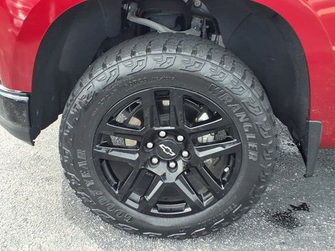 Used 2021 Chevrolet Silverado 1500 LT Trail Boss AWD/4WD image 30