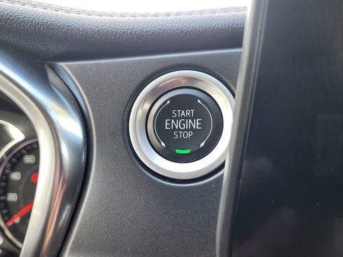 Used 2025 Chevrolet Blazer LT FWD image 17