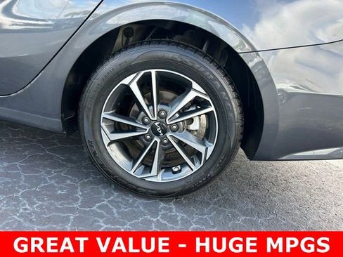 Used 2024 Kia Forte LXS FWD image 10
