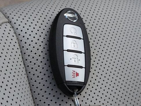 Used 2022 Nissan Rogue Sport SL FWD image 29