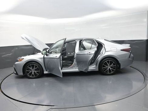 Used 2024 Toyota Camry SE FWD image 44