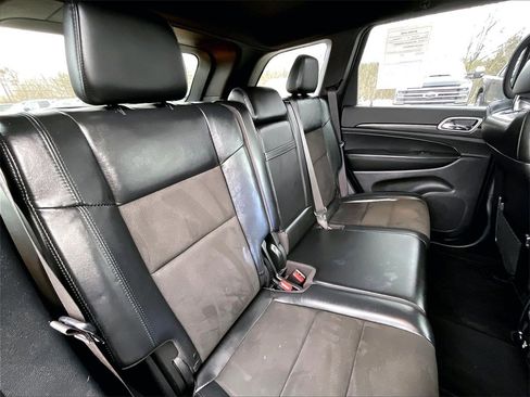 Used 2020 Jeep Grand Cherokee Altitude image 15
