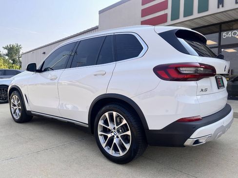 Used 2021 BMW X5 xDrive40i w/ Convenience Package AWD/4WD image 3
