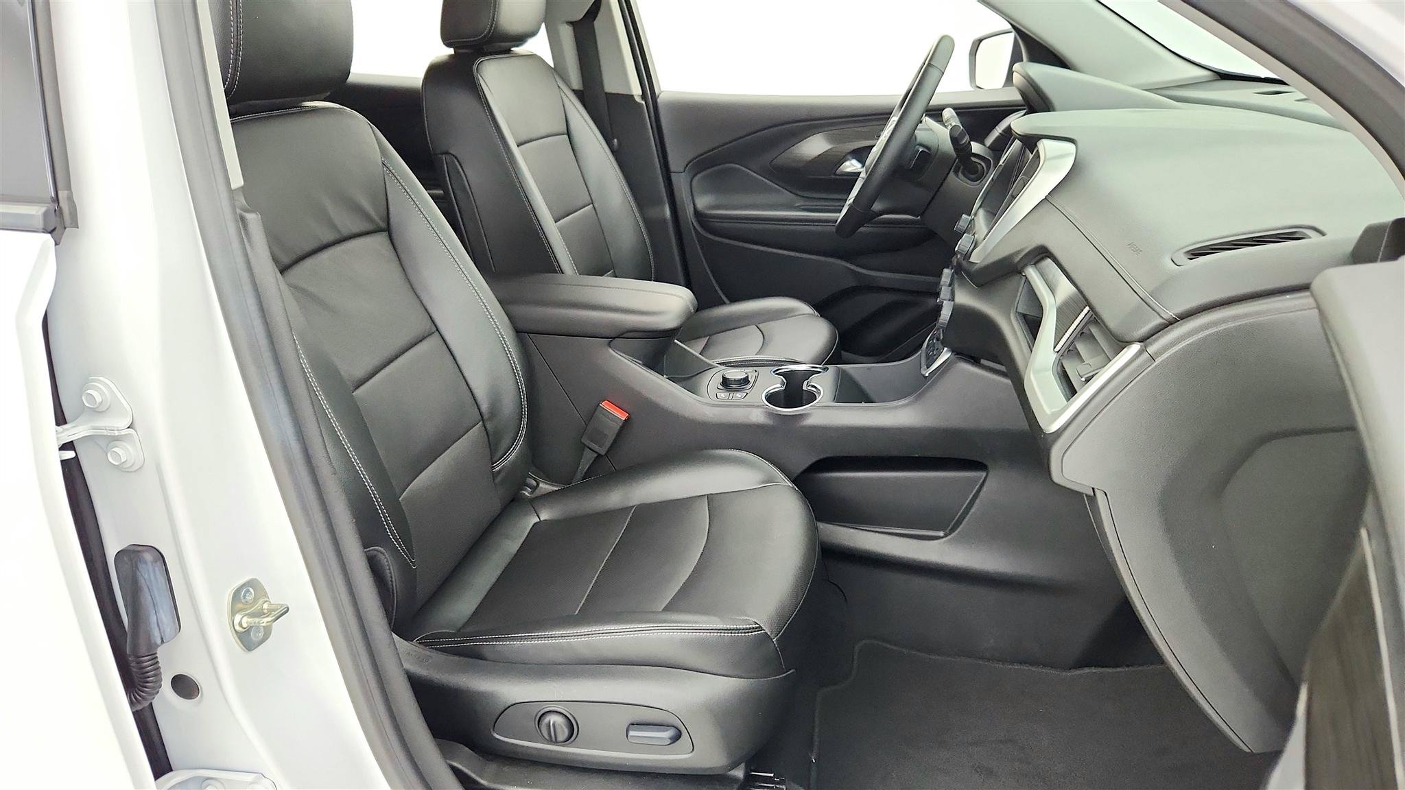 Used 2024 GMC Terrain SLT AWD/4WD image 34