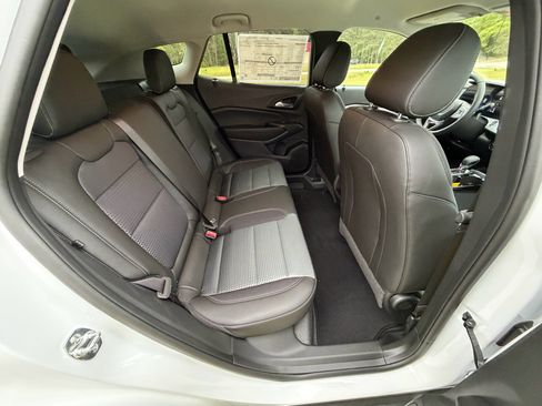 New 2026 Chevrolet Trax LT image 23