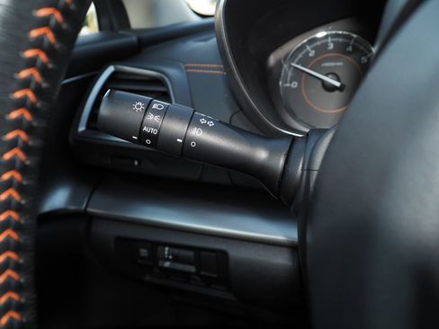 Used 2019 Subaru Crosstrek 2.0i Limited w/ Moonroof Package w/Navigation image 31