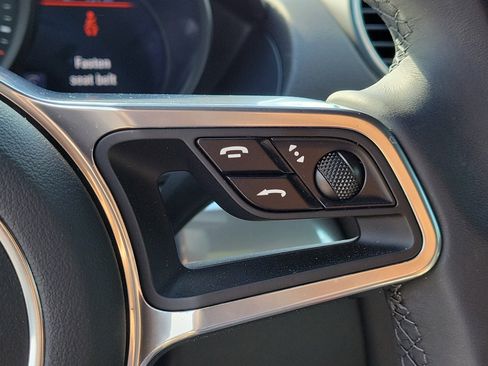 Used 2025 Porsche 718 Cayman image 30