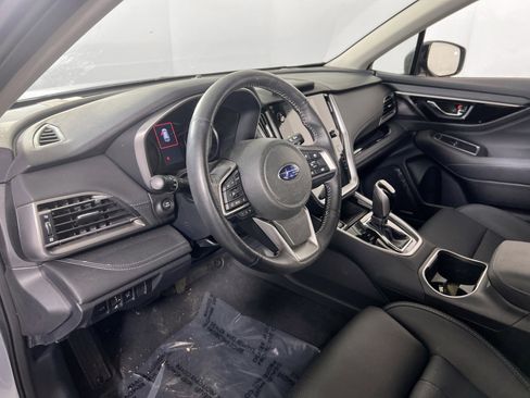 Used 2023 Subaru Outback Limited image 9