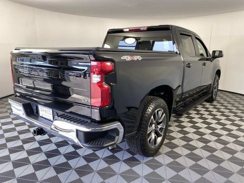 Used 2024 Chevrolet Silverado 1500 LT AWD/4WD image 10