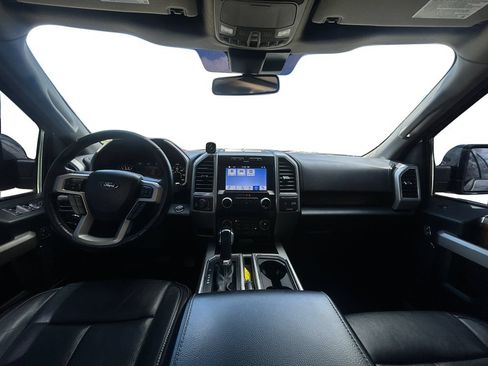 Used 2019 Ford F150 Lariat w/ Equipment Group 502A Luxury AWD/4WD image 12