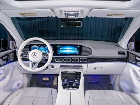 Certified 2023 Mercedes-Benz Maybach GLS 600 Maybach 600 4MATIC® SUV image 17
