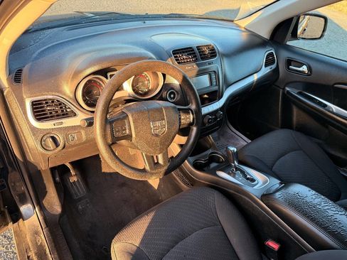 Used 2018 Dodge Journey SE w/ Blacktop Package image 10