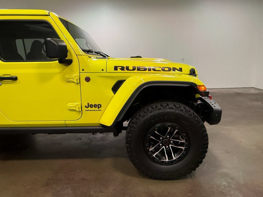 Used 2024 Jeep Wrangler Unlimited Rubicon AWD/4WD image 31