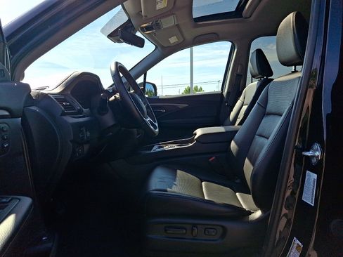 Used 2025 Honda Ridgeline RTL image 13