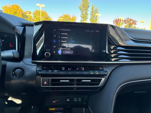 Used 2025 Toyota Camry LE image 18