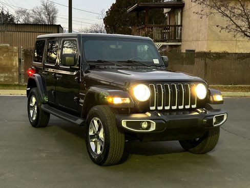 Used 2022 Jeep Wrangler Unlimited Sahara w/ Cold Weather Group image 7