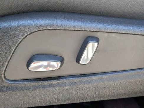 Used 2023 Cadillac XT5 Luxury image 31