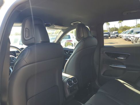 Certified 2025 Mercedes-Benz GLC 300 image 12