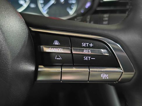 Used 2023 MAZDA MAZDA3 s image 32