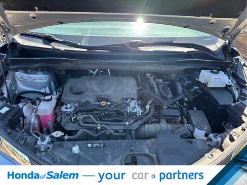 Used 2021 Toyota Sienna XLE w/ XLE Plus Package FWD image 10