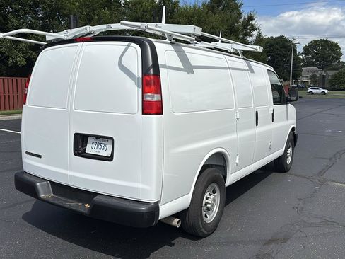 Used 2025 Chevrolet Express 2500 w/ Driver Convenience Package RWD image 7