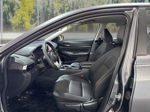 Used 2022 Nissan Altima 2.5 S FWD image 9