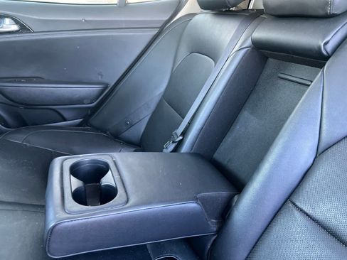 Used 2019 Kia Stinger Premium RWD image 14