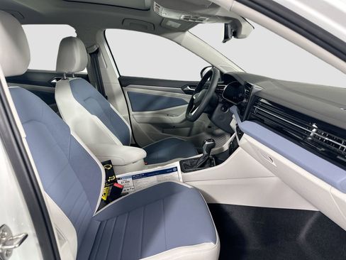 New 2026 Volkswagen Jetta SE image 28