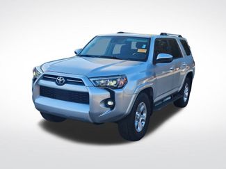 Used 2021 Toyota 4Runner SR5 video 3
