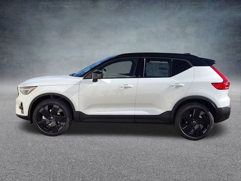 New 2026 Volvo XC40 B5 Ultra w/ Climate Package image 4