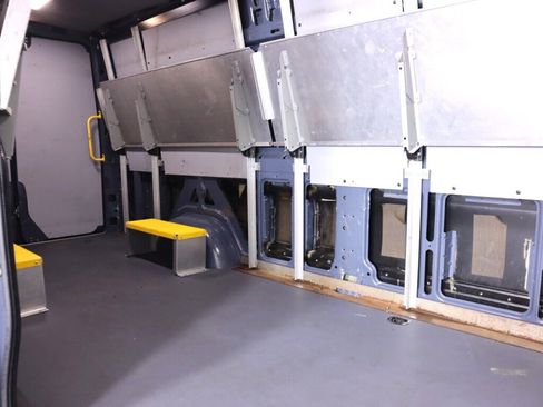 Used 2019 Mercedes-Benz Sprinter 170 image 32