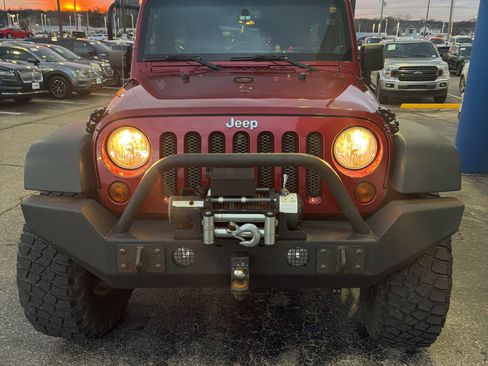 Used 2013 Jeep Wrangler Unlimited Rubicon w/ Connectivity Group image 2