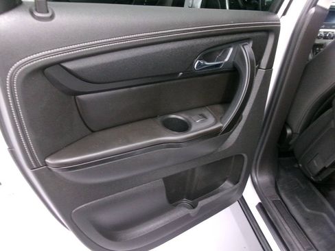 Used 2016 GMC Acadia SLE AWD/4WD image 25