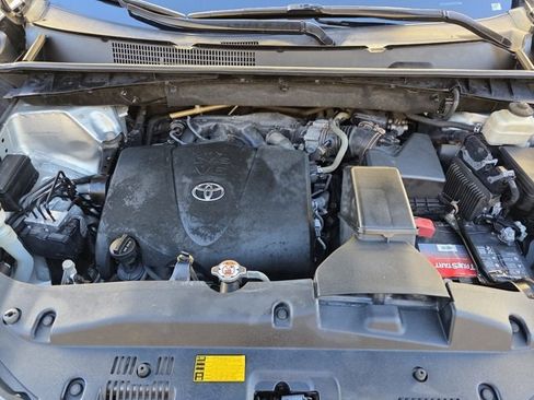Used 2017 Toyota Highlander XLE image 27