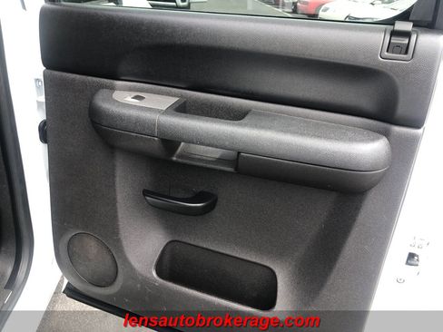 Used 2013 Chevrolet Silverado 1500 LT image 16