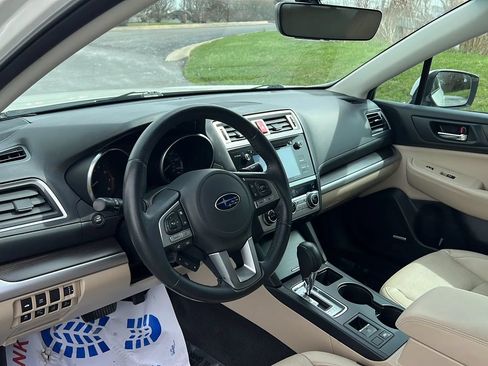 Used 2017 Subaru Legacy 2.5i Limited AWD/4WD image 10