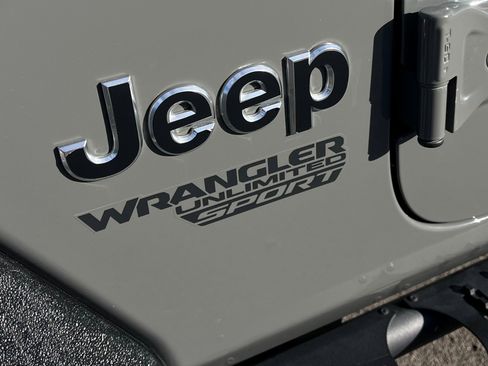 Used 2019 Jeep Wrangler Unlimited Sport S image 53