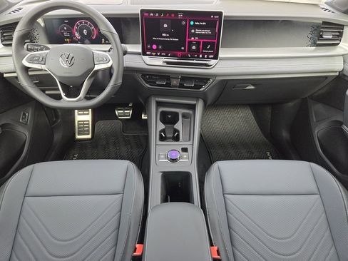 New 2026 Volkswagen Tiguan SE R-Line image 22