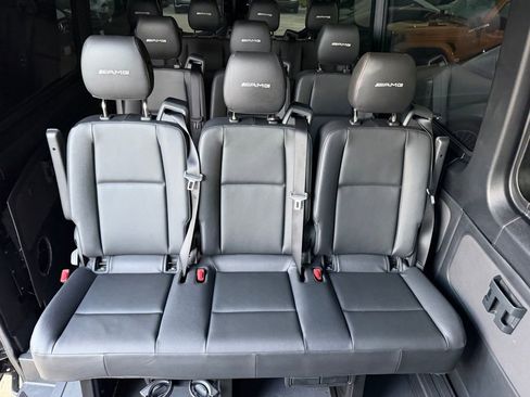 Used 2024 Mercedes-Benz Sprinter 2500 image 27