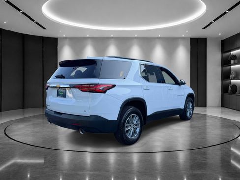 Used 2023 Chevrolet Traverse LT AWD/4WD image 5