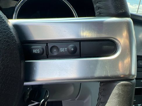 Used 2009 Ford Mustang GT RWD image 30